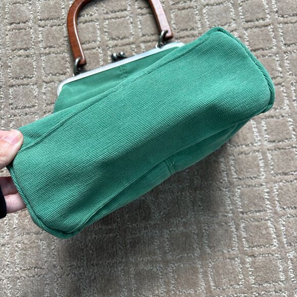 Fossil Fabric Top Clasp Purse Bag Green Pouch Wooden Handle VTG Boho Y2K - Picture 3 of 12